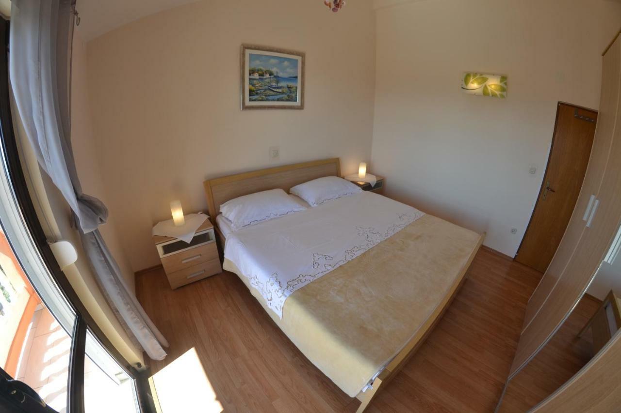 Apartman Jadranka Palit Exterior foto